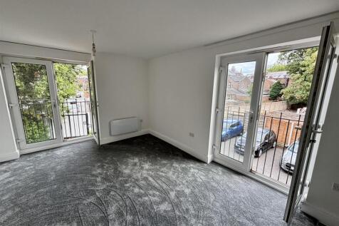 Ladybarn Crescent, Fallowfield, Manchester photo 3