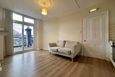Bromley Road, Beckenham, BR3 photo 3