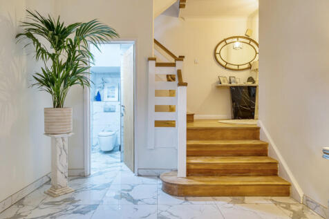 1374475-5-6904dd9...