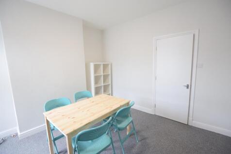 27/28 - Foster Street - Student House photo 3