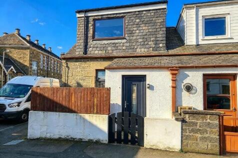 External Front 4 East School Rd