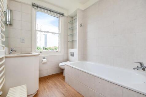 Royal Crescent, London, W11 photo 4