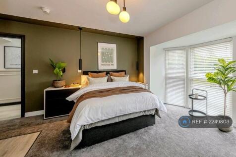 Specious Studio Room