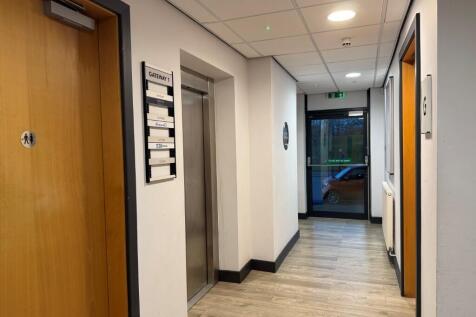 Office to rent Image 11