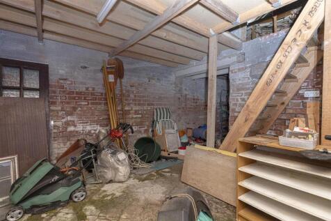 Bramleys Estate Agents - Leeds Road - Mirfield (34