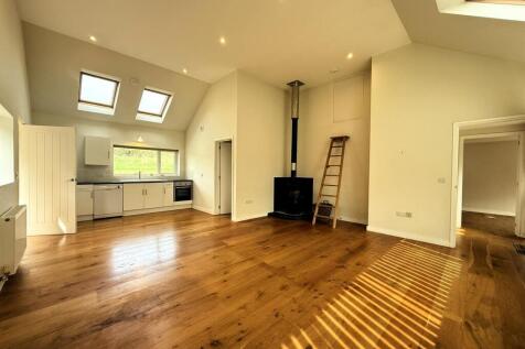 OPEN PLAN LIVING SPACE