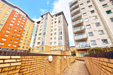Ilford, IG1 - property photo