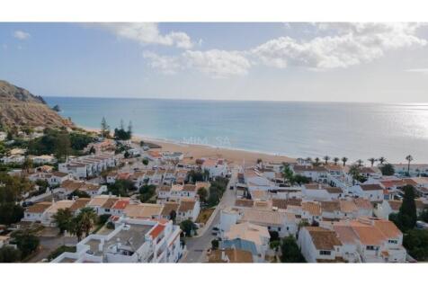 Apartment with Patio 200 m from Praia da Luz, Lagos