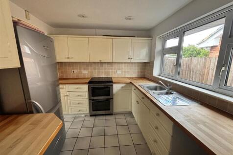 Kitchen 1.jpg
