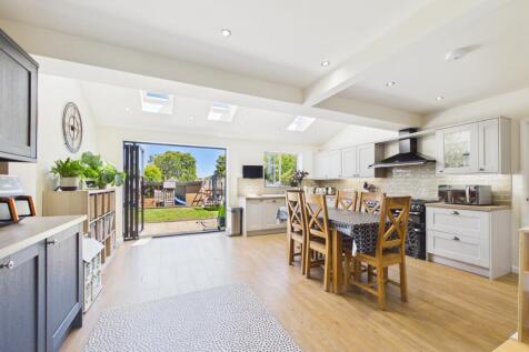 Living/Dining Kitchen