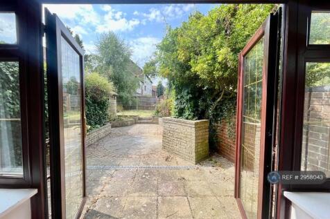 Mayes Close, Norwich, NR5 photo 3
