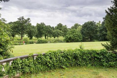 COMMUNAL GARDENS