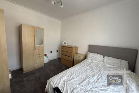|Ref: R214124| Waterloo Road, Southampton, SO15 3BE photo 3