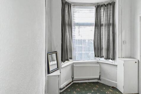 42 Winnie Road, Selly Oak, Birmingham B29 6JX