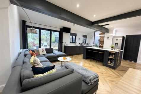 Open Plan Fitted Kitchen Dining Living Space