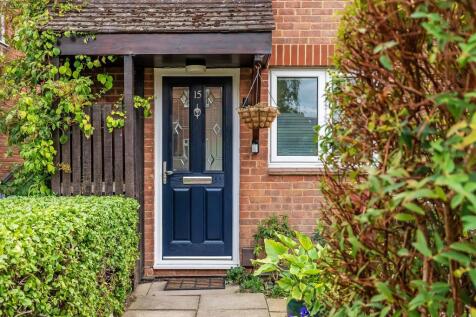 15-Barnfield-Way-8.jpg