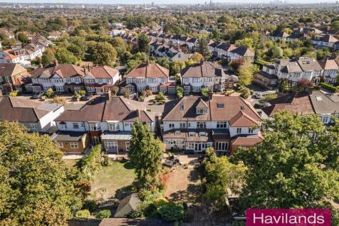 Oaklands-1.jpg