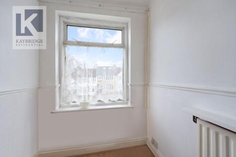 Esher Avenue, Cheam - SM3 9AY