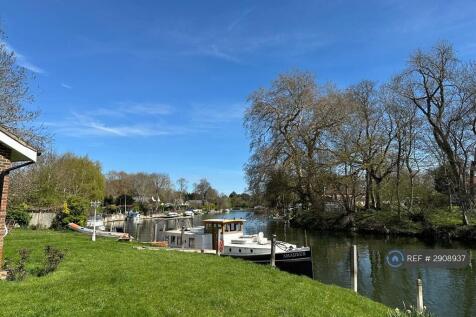Shared Garden With View Down The River