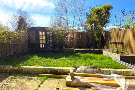 3 bed maisonette for sale Crescent Road, Barnet E