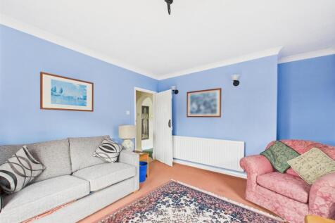 Sitting Room/Bedroom 3