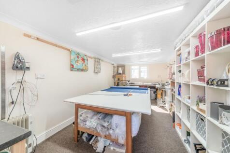 Separate Studio Office / Workshop