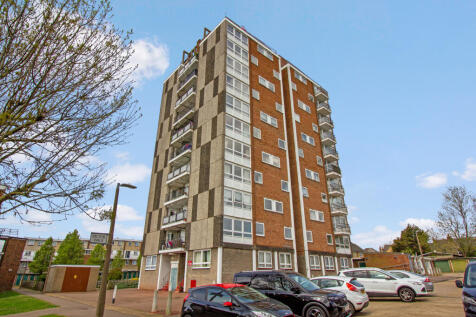 19 Victor Court, Hornchurch, Essex, RM12 4XF