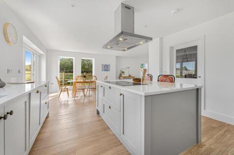 CONTEMPORARY KITCHENi.jpg