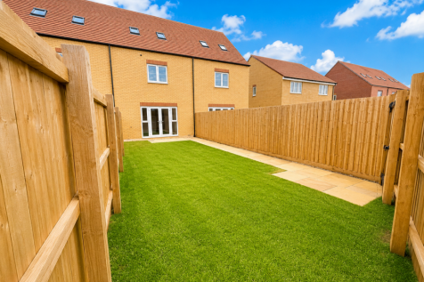 Fakenham Green, Bourne photo 3