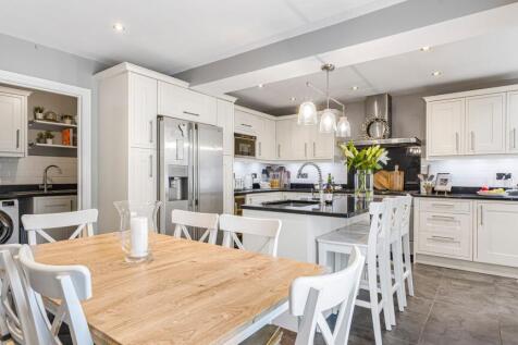 Open Plan Breakfast Kitchen &amp; Snug