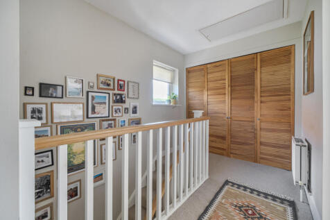 1348331-8-68b9a8f...