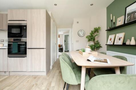 Unwind around the dinner table with friends and family