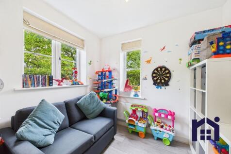 Playroom/home office