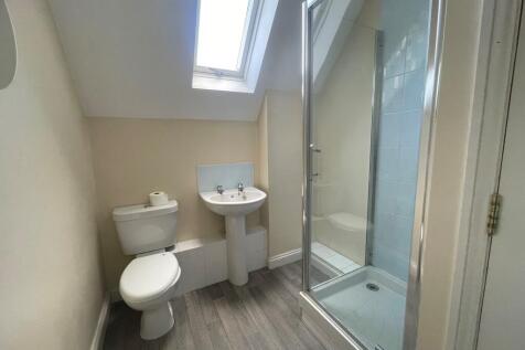 Oakley Road, Corby, NN18 photo 3