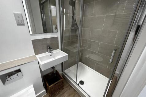 example en-suite (4).JPEG