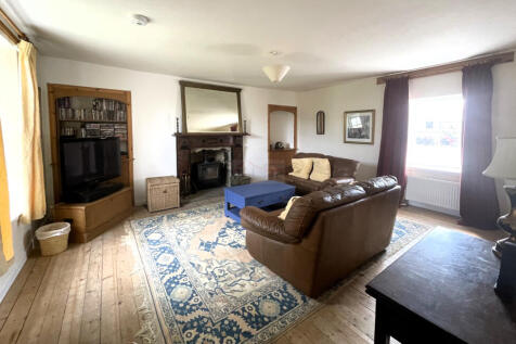 Lounge a.JPG