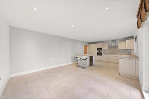 Apartment 4, The Edge 12.jpg