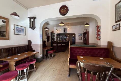 Bar 1.JPG