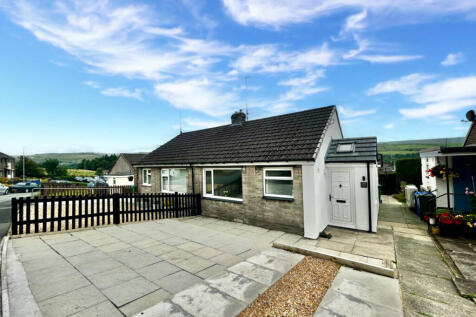Bacup, OL13 - property photo
