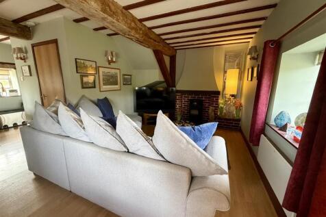 Granary Cottage, Swarling Manor, Petham, Canterbury, Kent CT4 5QW photo 3