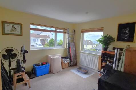 Bedroom 4.jpg
