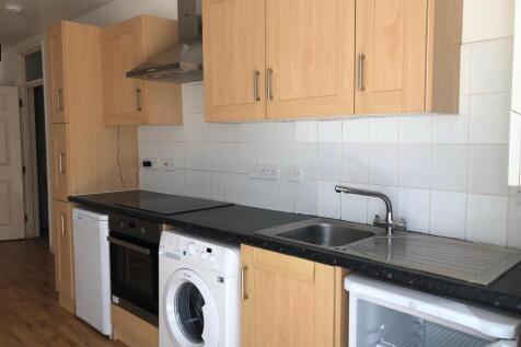 Chestnut Grove, New Malden. photo 3
