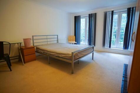 Goldfinch Close, Loughborough photo 3