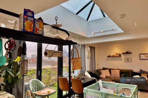 Cosy Space For a Big Home