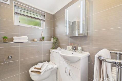 Eco Shipley Lodge Ensuite Bathroom Plas Coch