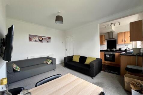 Front Room 2.jpg