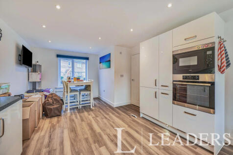 Plover Crescent, Harlow, Essex, CM17 photo 4