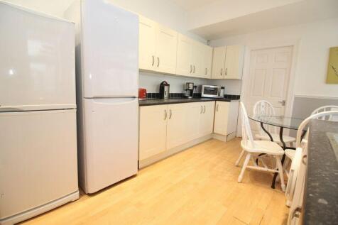 Five Bed Student House - £105 pppw plus bills, Tenth Avenue, Heaton photo 4