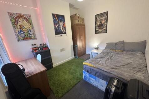 Ashfield Road, Longsight, £130pppw photo 4