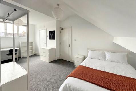 Bedroom 5 (has en-suite)